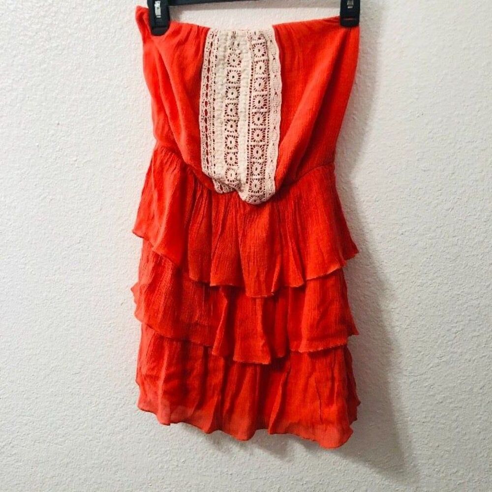 TRIXXIE ORANGE HALTER TOP SIZE M